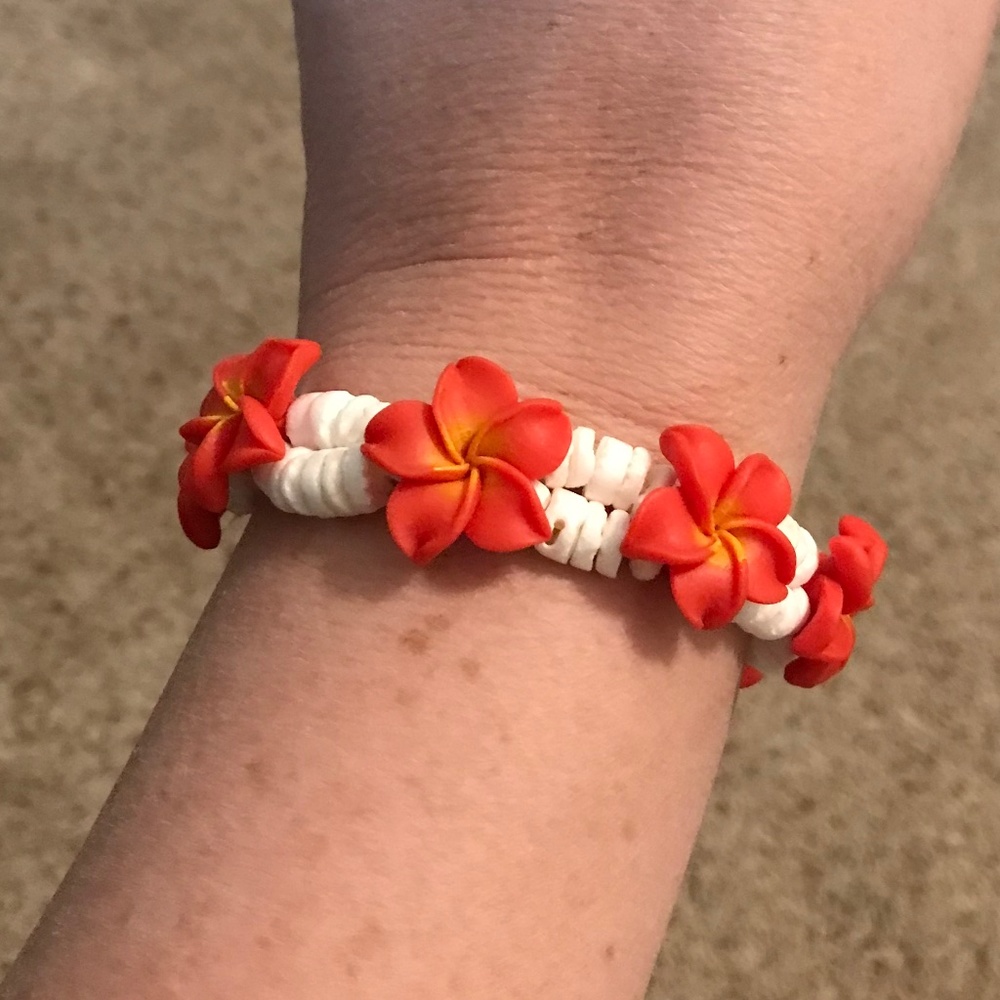Hawaiian bracelet or anklet